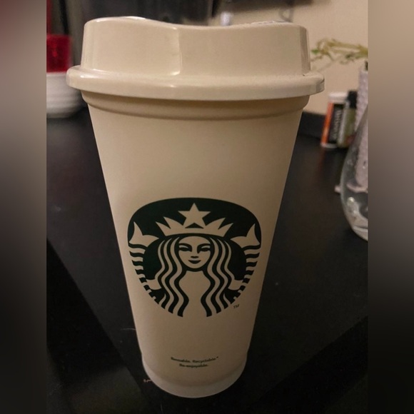 Starbucks cup - Picture 1 of 3